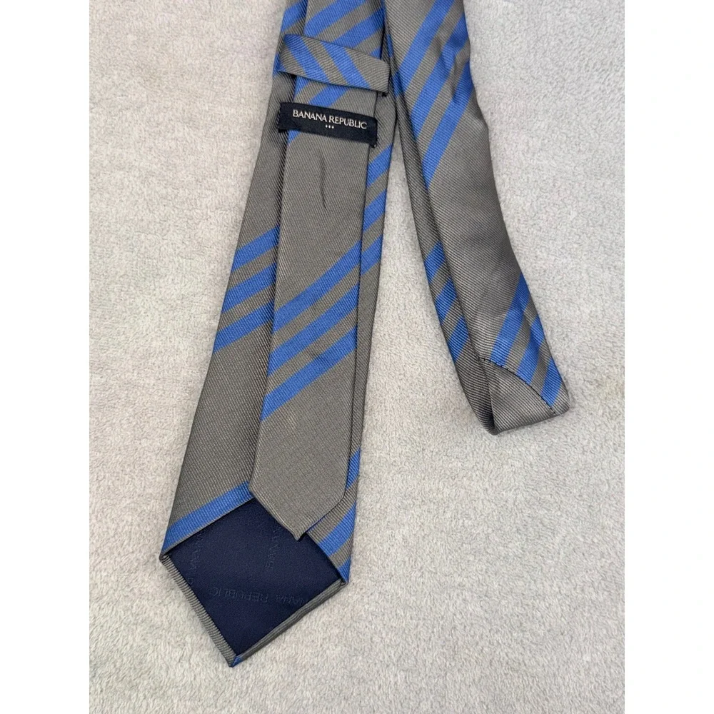 Banana Republic Mens Necktie Grey Blue Diagonal Striped Polyester‎ Classic Tie